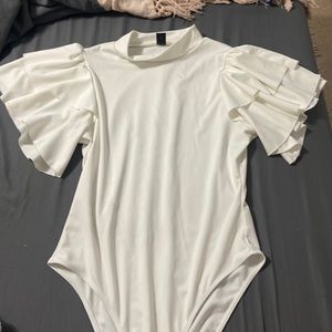 White puff sleeve body suit